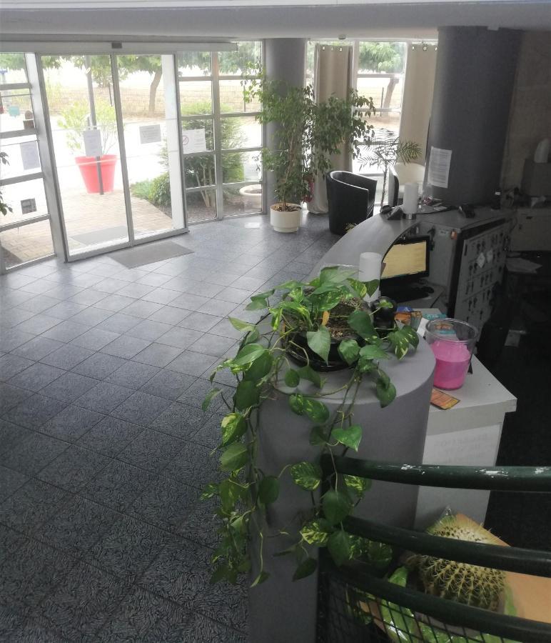 Hotel La Cle Saint-André-de-Sangonis Екстериор снимка