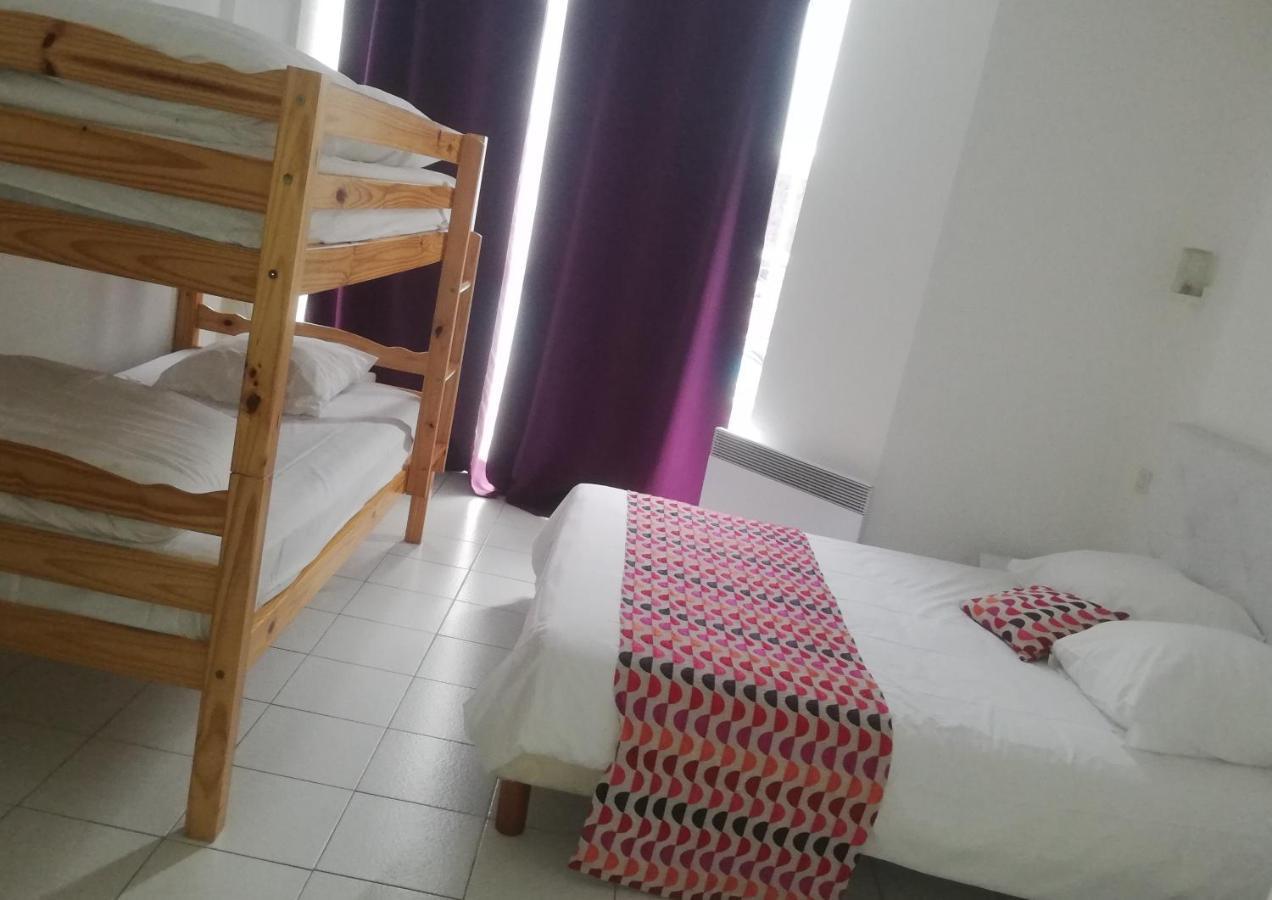 Hotel La Cle Saint-André-de-Sangonis Екстериор снимка