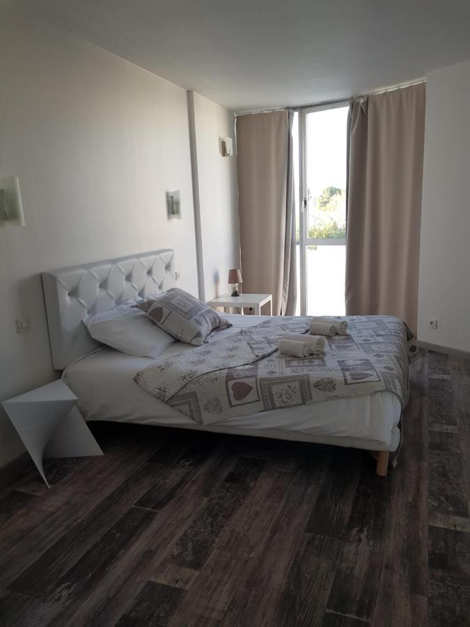 Hotel La Cle Saint-André-de-Sangonis Екстериор снимка