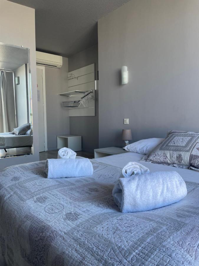 Hotel La Cle Saint-André-de-Sangonis Екстериор снимка